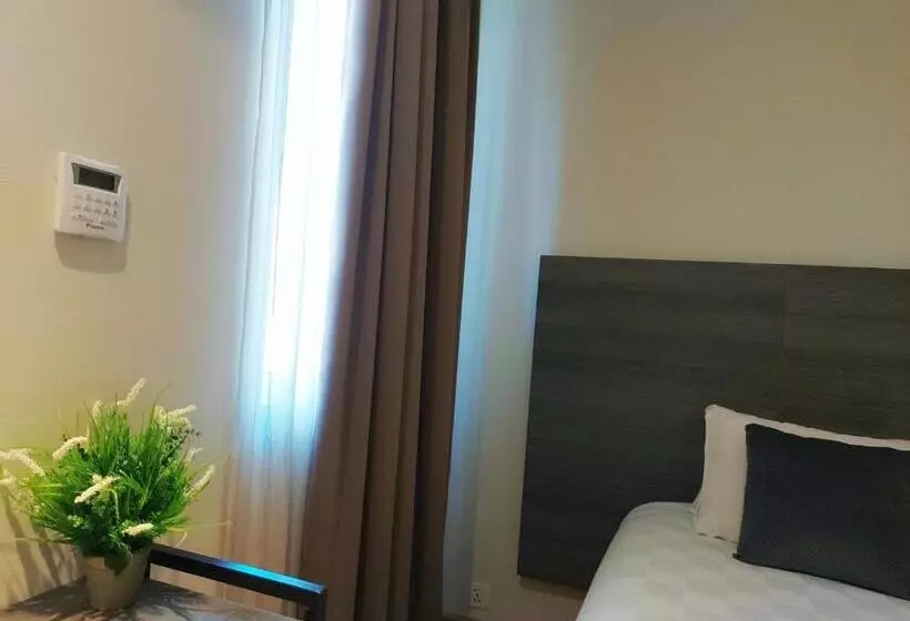 The Leverage Business Hotel Mergong