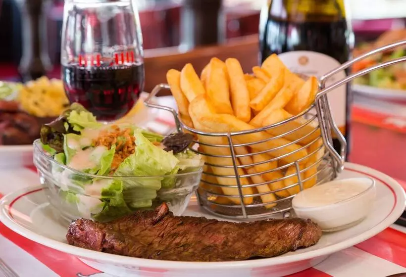 酒店 The Originals City, Hôtel L  Acropole, Saintetienne Sud