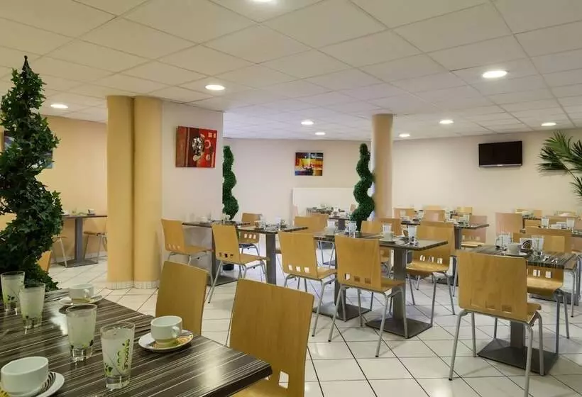 酒店 The Originals City, Hôtel L  Acropole, Saintetienne Sud