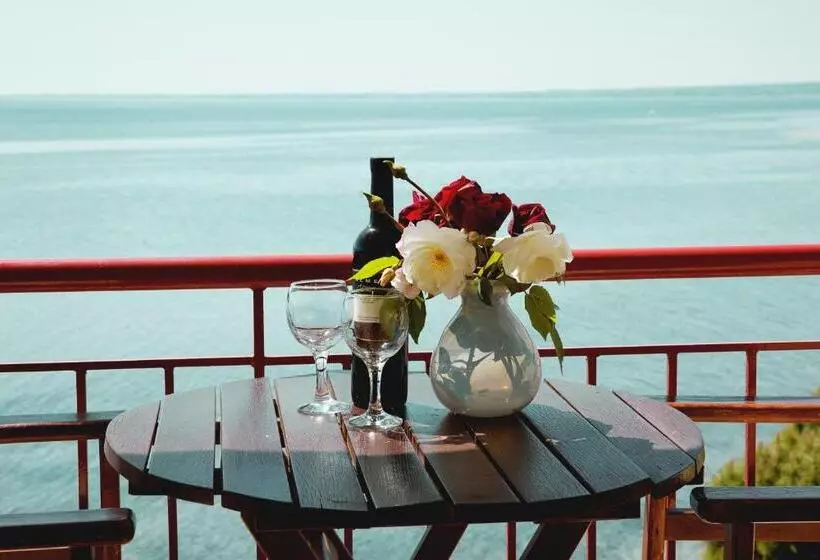 Maistrali Beach Studios