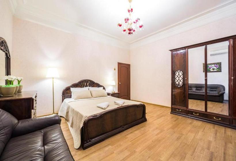 Ministry Suite Smolenskaya