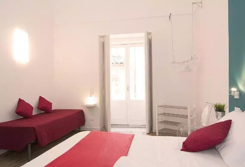 پانسیون Modica Old Town Rooms Self Checkin