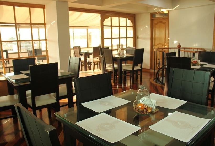 هتل Airport Travel