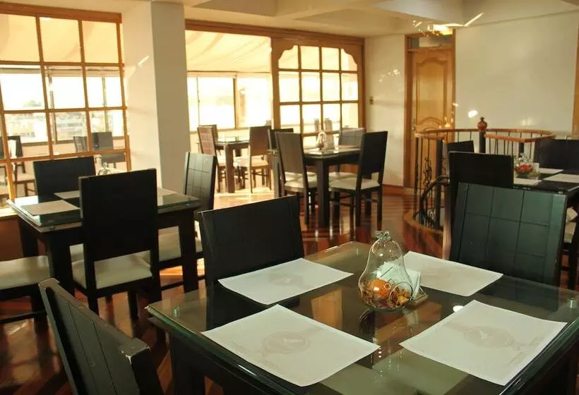 هتل Airport Travel