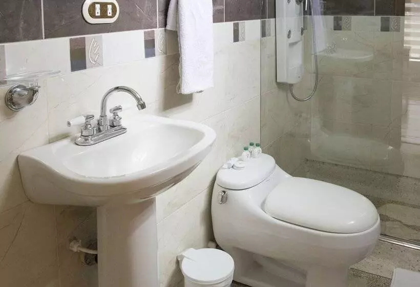 هتل Airport Travel