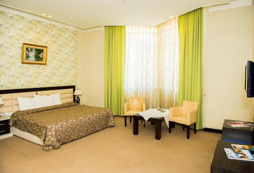 هتل Aysberq Resort