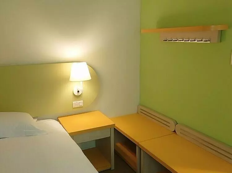 هتل Fullon Poshtel Kenting