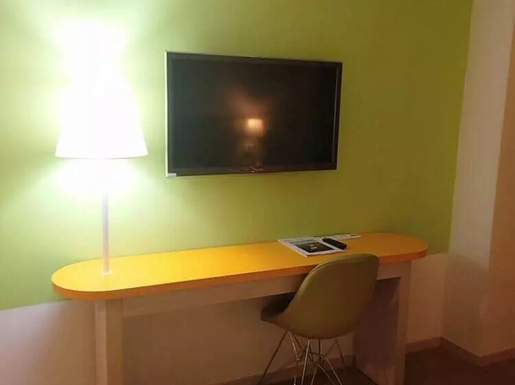 هتل Fullon Poshtel Kenting