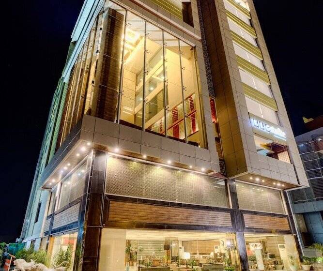 Отель Mercure Chandigarh Tribune Chowk