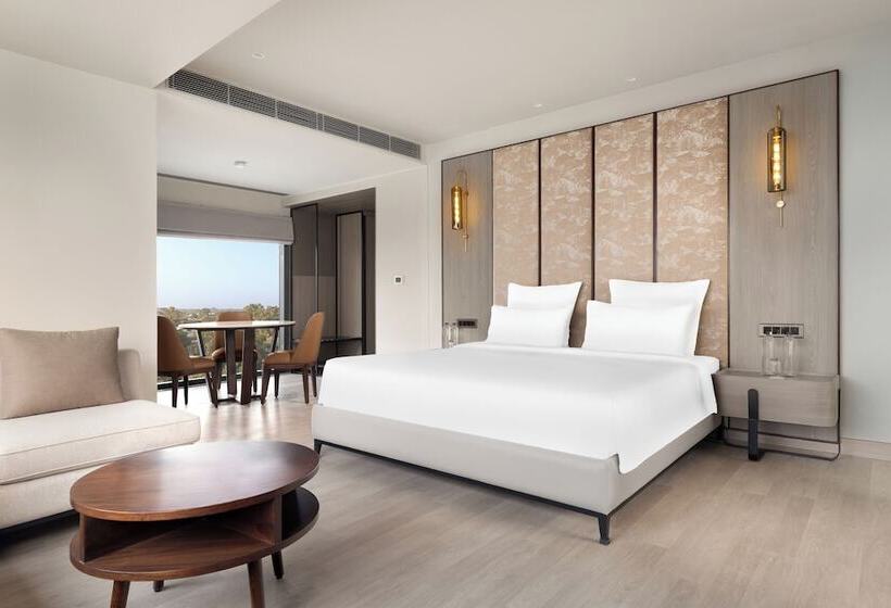 Отель Mercure Chandigarh Tribune Chowk