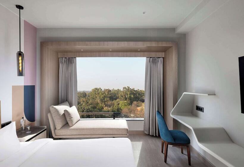 Отель Mercure Chandigarh Tribune Chowk