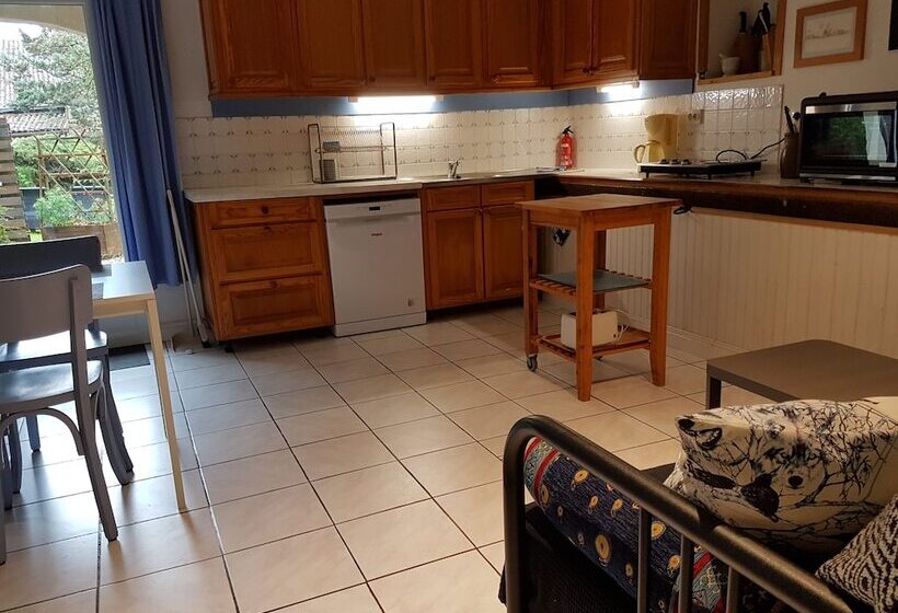 ホテル La Pomme D Or