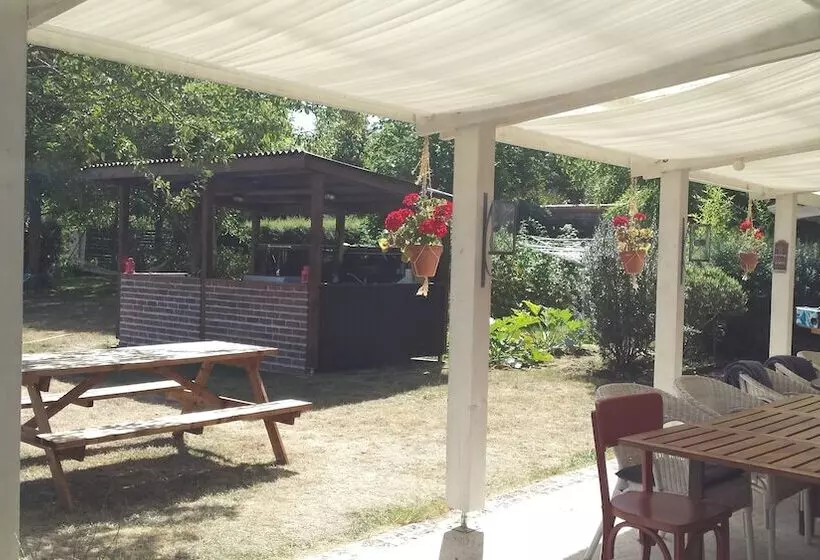 Hotelli La Pomme D Or