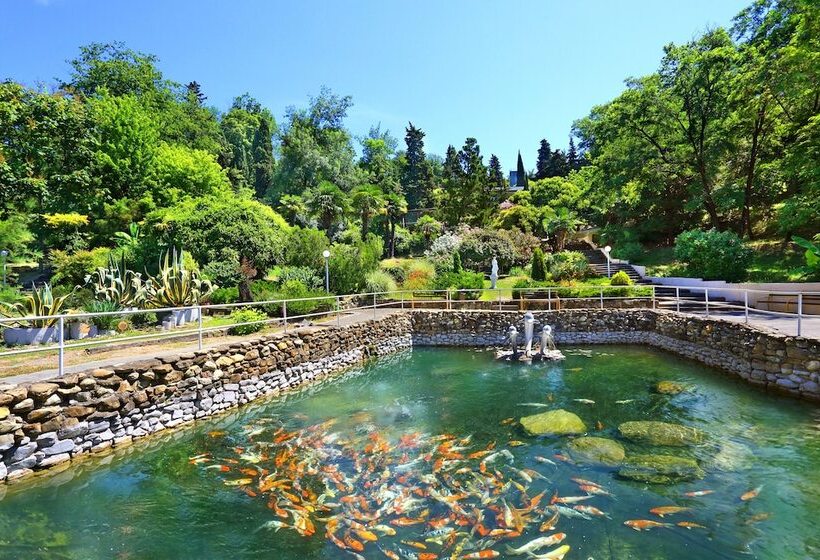 בית מלון כפרי Magadan Health Resort