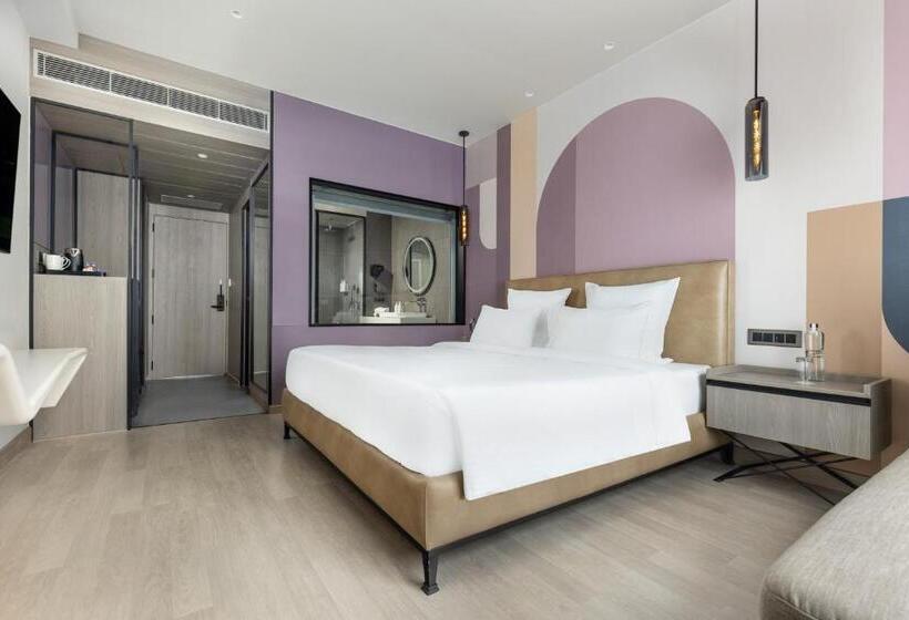 Отель Mercure Chandigarh Tribune Chowk