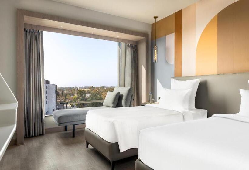 Отель Mercure Chandigarh Tribune Chowk