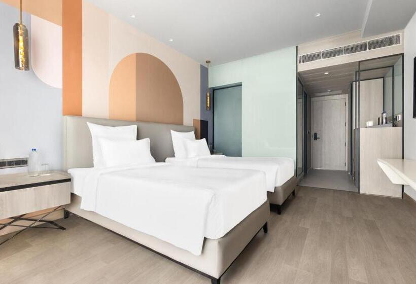 Отель Mercure Chandigarh Tribune Chowk