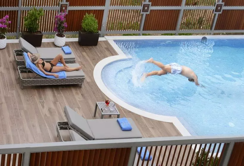 Отель Pomegranate Wellness Spa