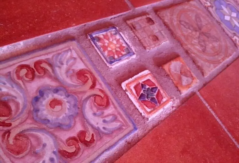 호텔 The Lotus Tree