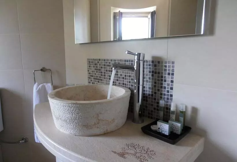 호텔 The Lotus Tree