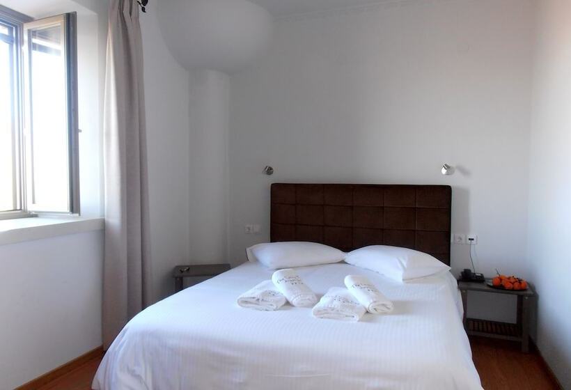 Hotell The Lotus Tree