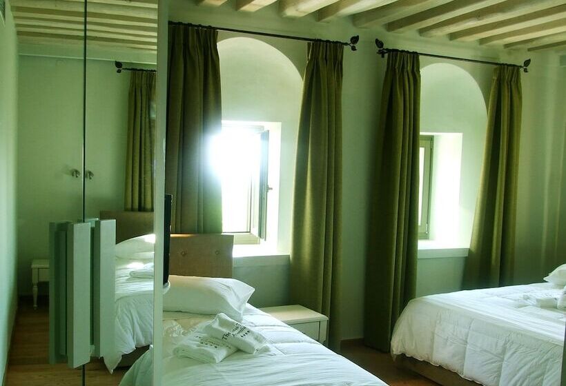 Hotell The Lotus Tree