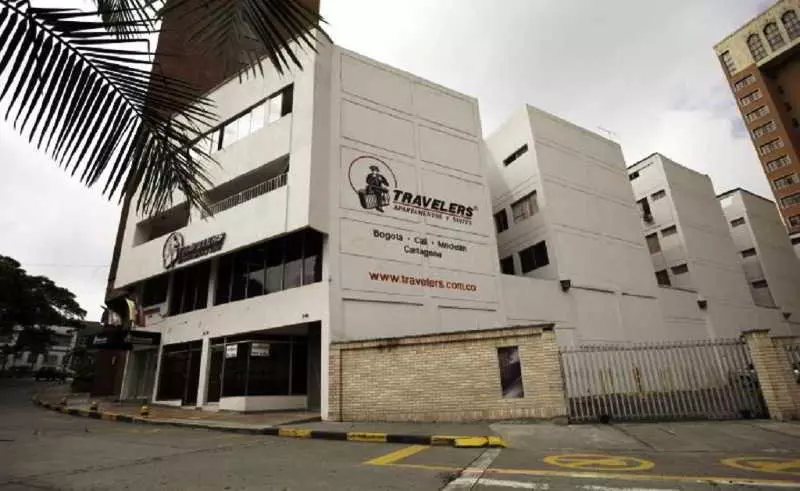 Travelers Apartamentos Y Suites Cali Rayda