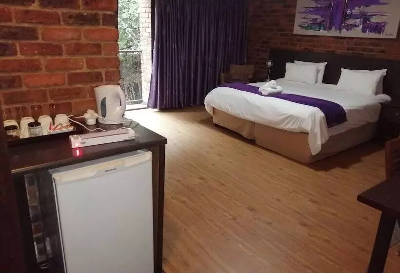 هتل 24 Onvrey Guest House