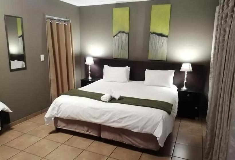 هتل 24 Onvrey Guest House
