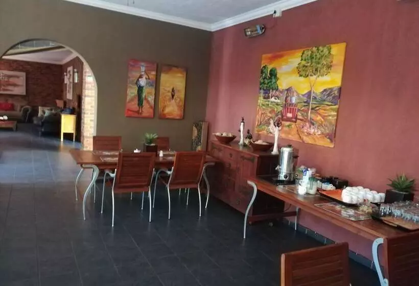 هتل 24 Onvrey Guest House