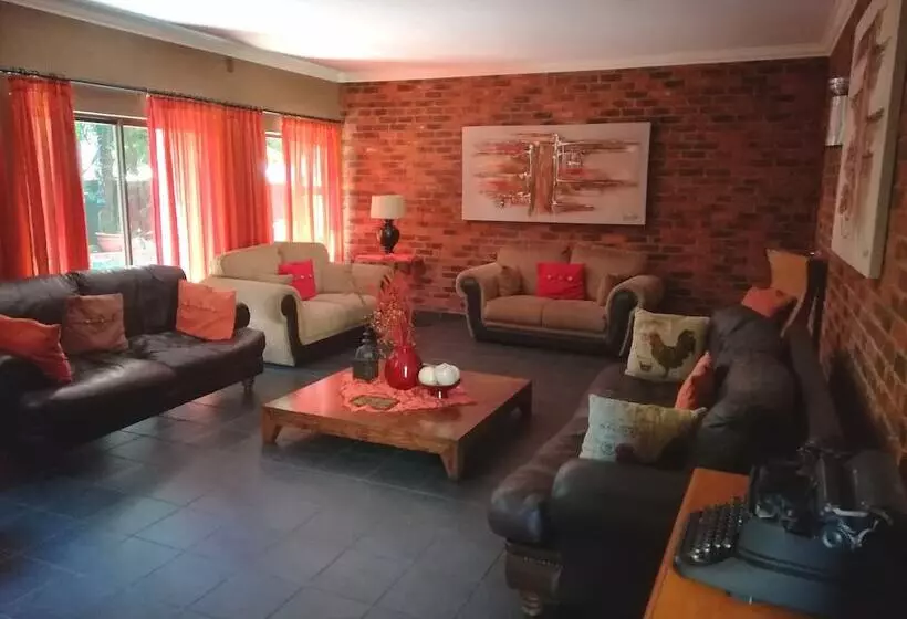هتل 24 Onvrey Guest House