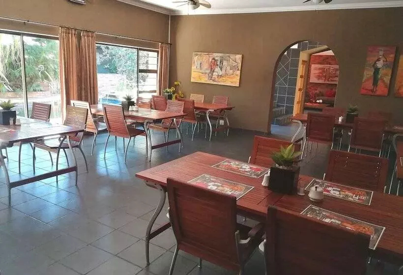 هتل 24 Onvrey Guest House