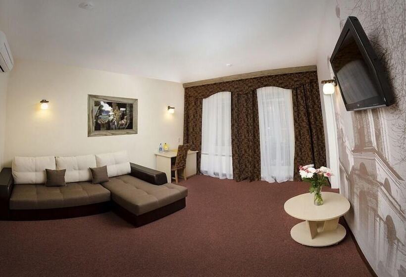 فندق Alesha Popovich Dvor