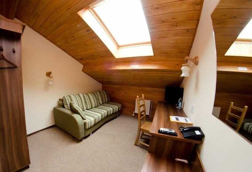 فندق Alesha Popovich Dvor