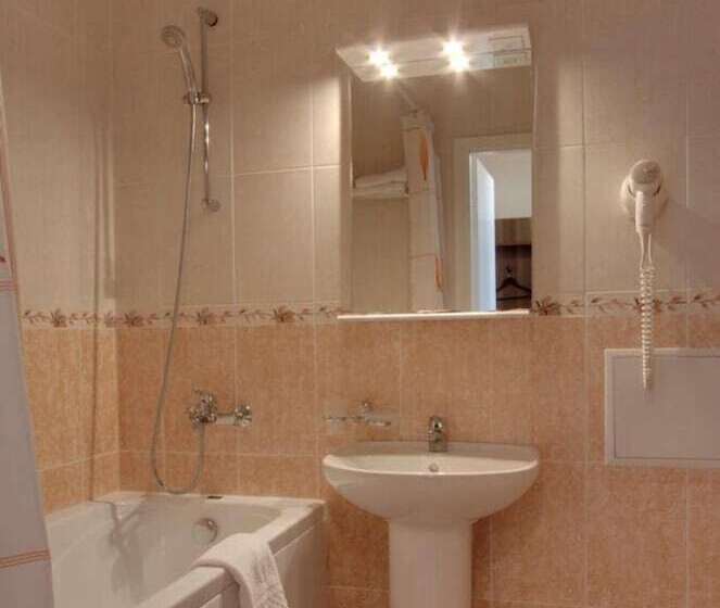 فندق Alesha Popovich Dvor