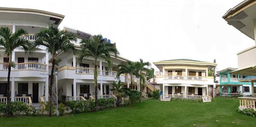 בית מלון כפרי Bans Beach Resort