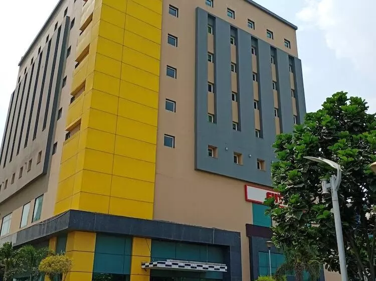 Отель Caspia Pro Greater Noida