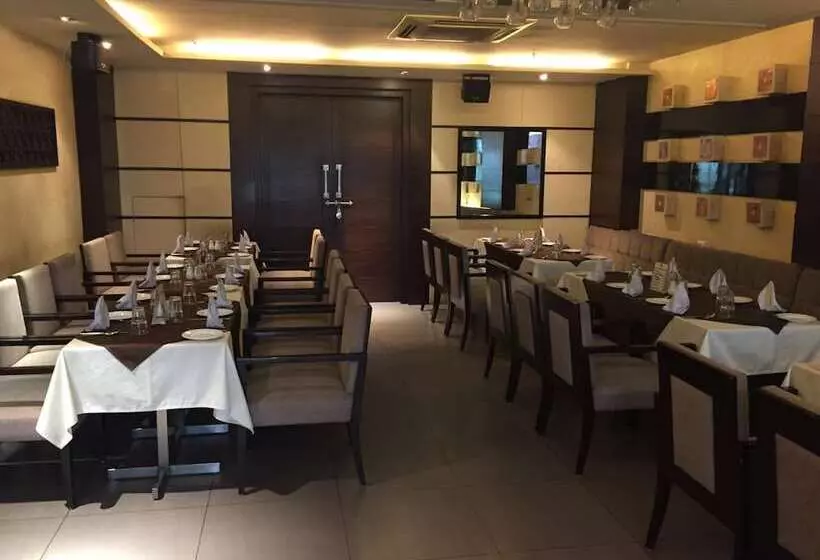 Отель Caspia Pro Greater Noida