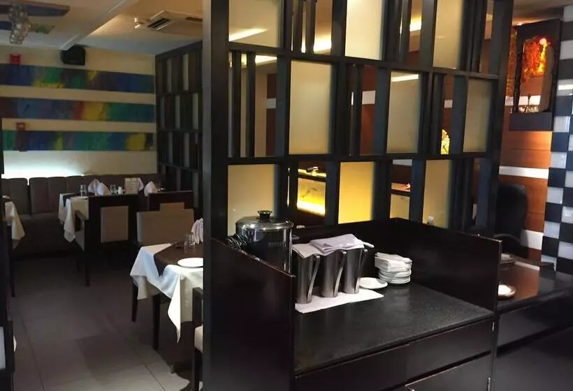 Отель Caspia Pro Greater Noida