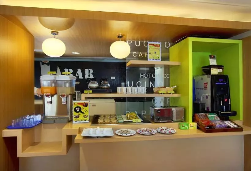 Отель Caspia Pro Greater Noida