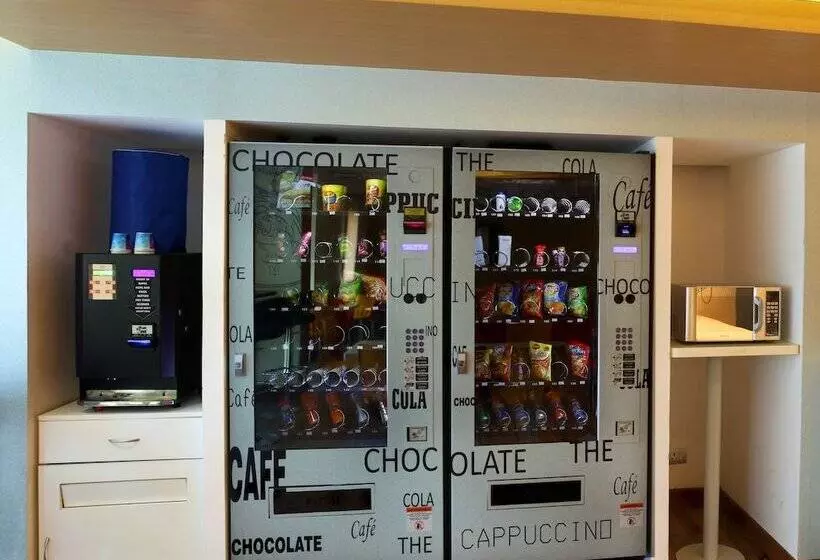 Отель Caspia Pro Greater Noida