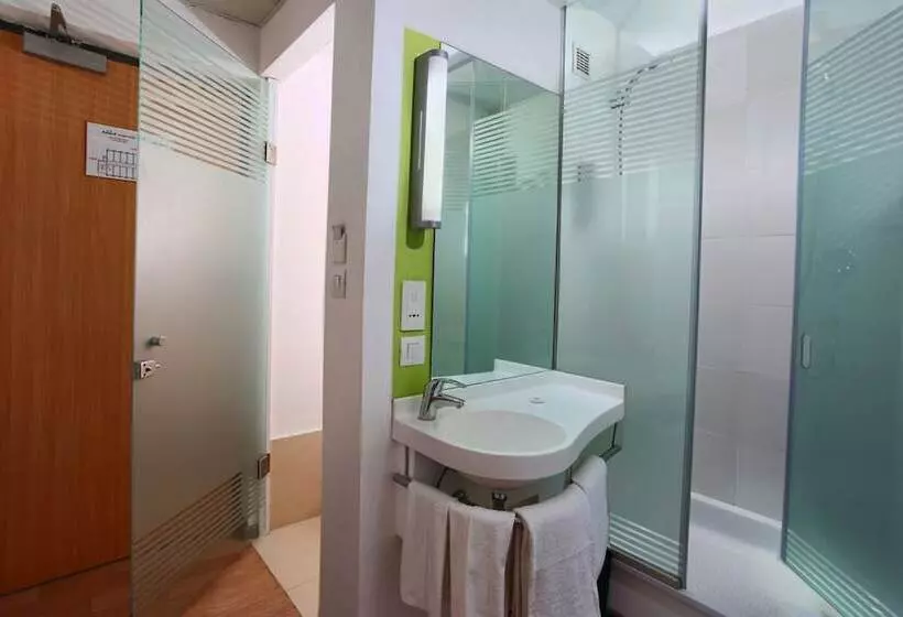 Отель Caspia Pro Greater Noida