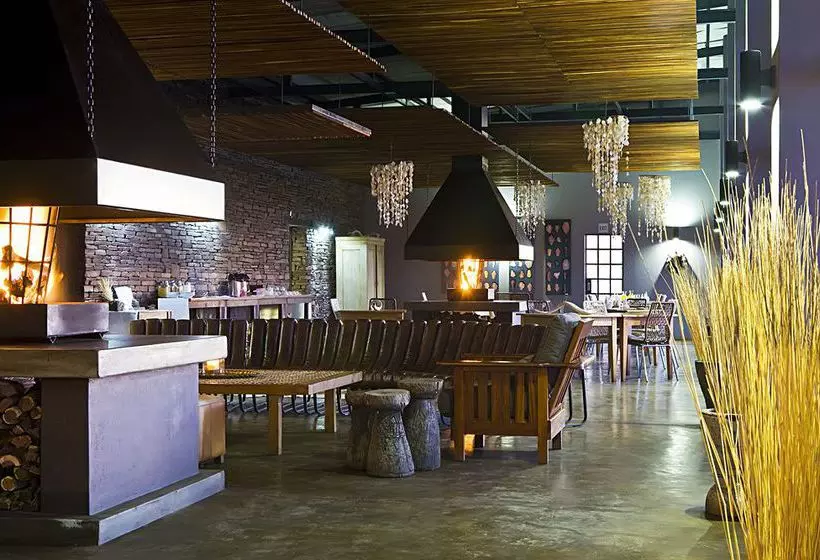 هتل Fish River Lodge