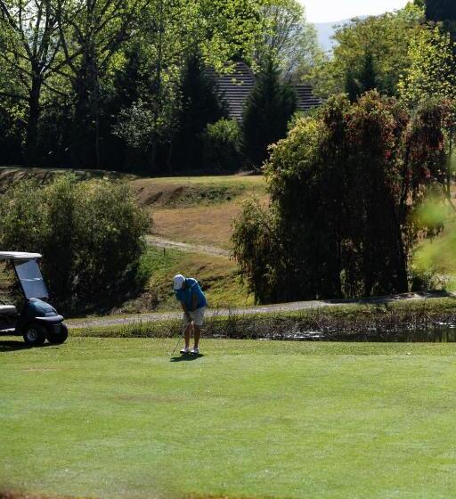 Отель Gooderson Monks Cowl Golf Resort