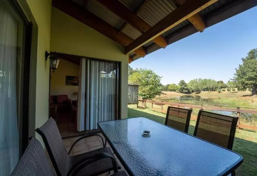 Отель Gooderson Monks Cowl Golf Resort