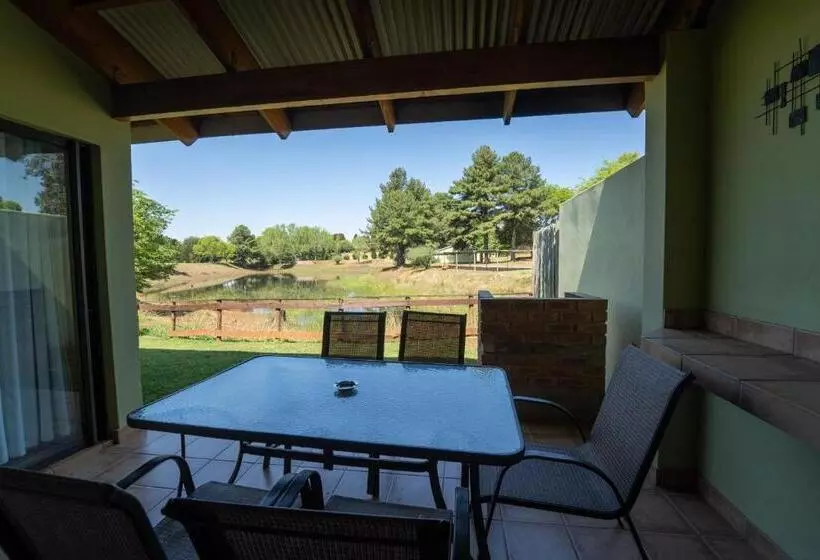 Отель Gooderson Monks Cowl Golf Resort