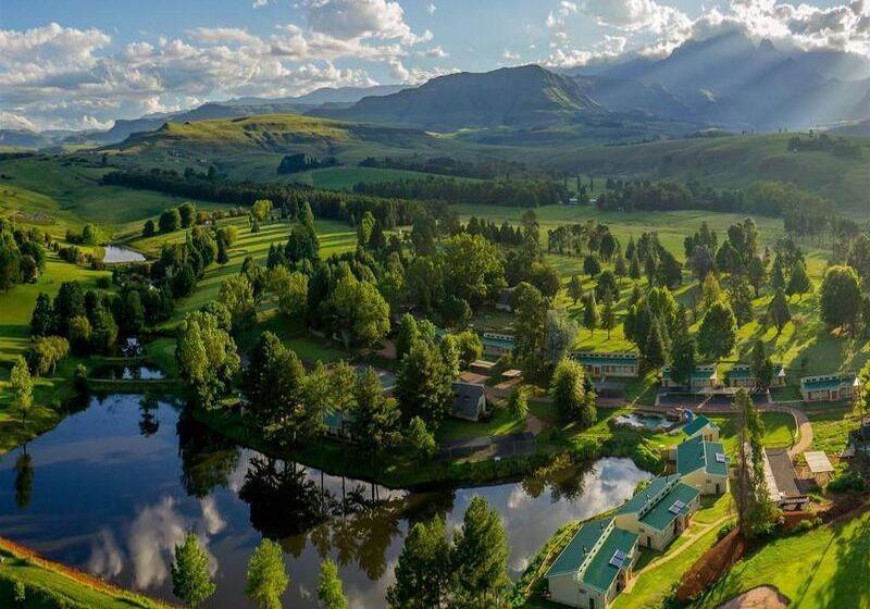 Отель Gooderson Monks Cowl Golf Resort