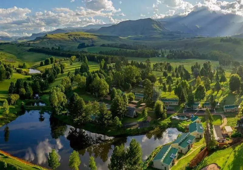 Отель Gooderson Monks Cowl Golf Resort