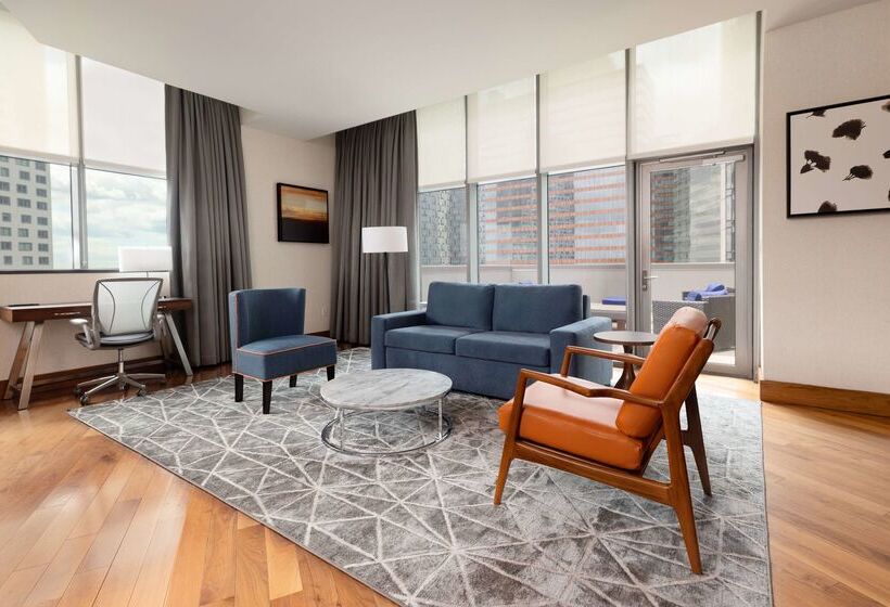 Отель Hilton Garden Inn Long Island City New York