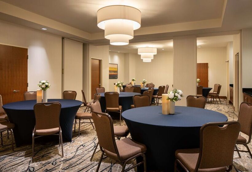 Отель Hilton Garden Inn Long Island City New York